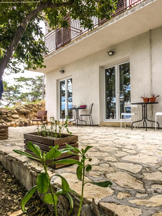 帕格Yellow House Experience公寓式酒店 外观 照片